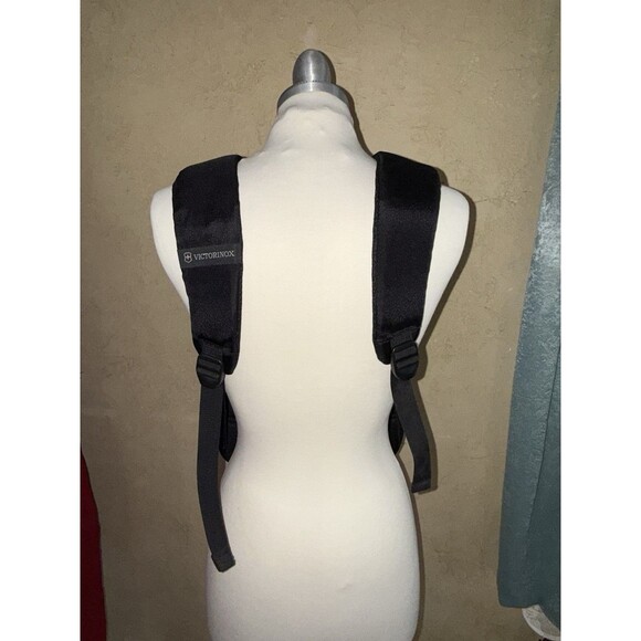 Victorinox Unisex Black Travel Laptop School Back Pack - Picture 3 of 15